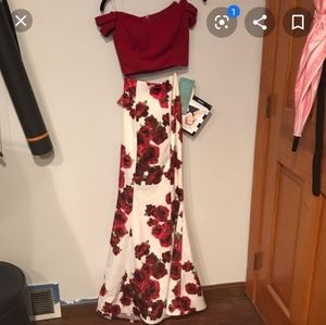 Red white rose 2 piece dress. Mermaid fit.